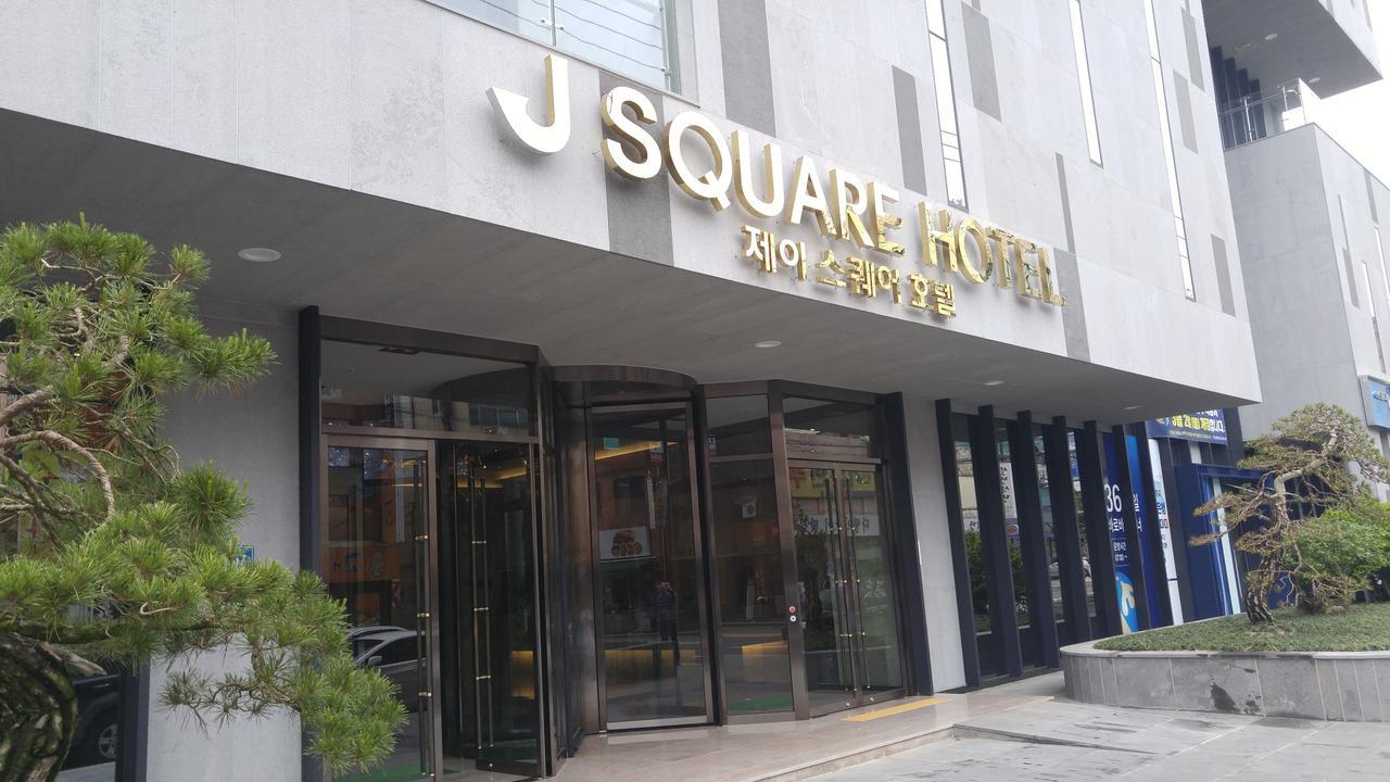 J Square Hotel And Wedding จินจู ภายนอก รูปภาพ